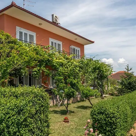 Marinella Apartment *