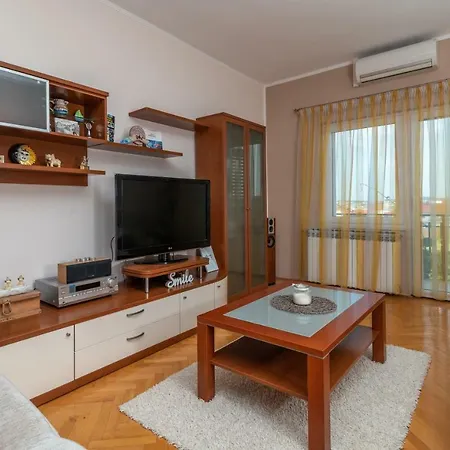 Marinella * 特罗吉尔