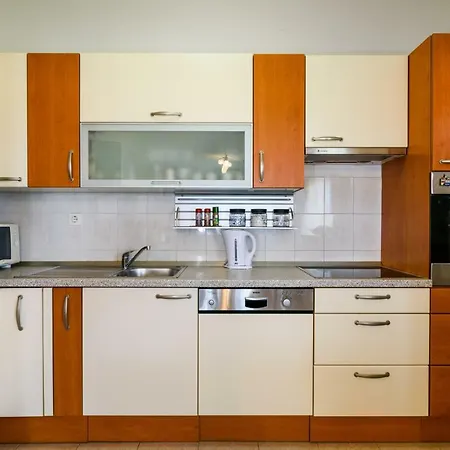 Marinella * 特罗吉尔