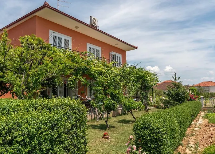 Marinella Appartement *