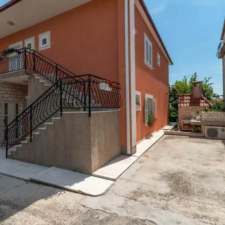 Apartman Marinella *